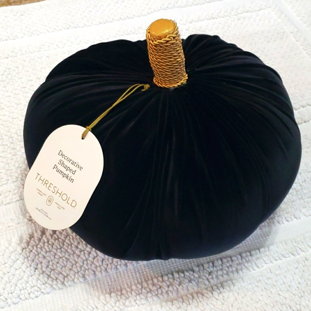 THRESHOLD VELVET LOOK DECORATIVE SHAPED PUMPKIN